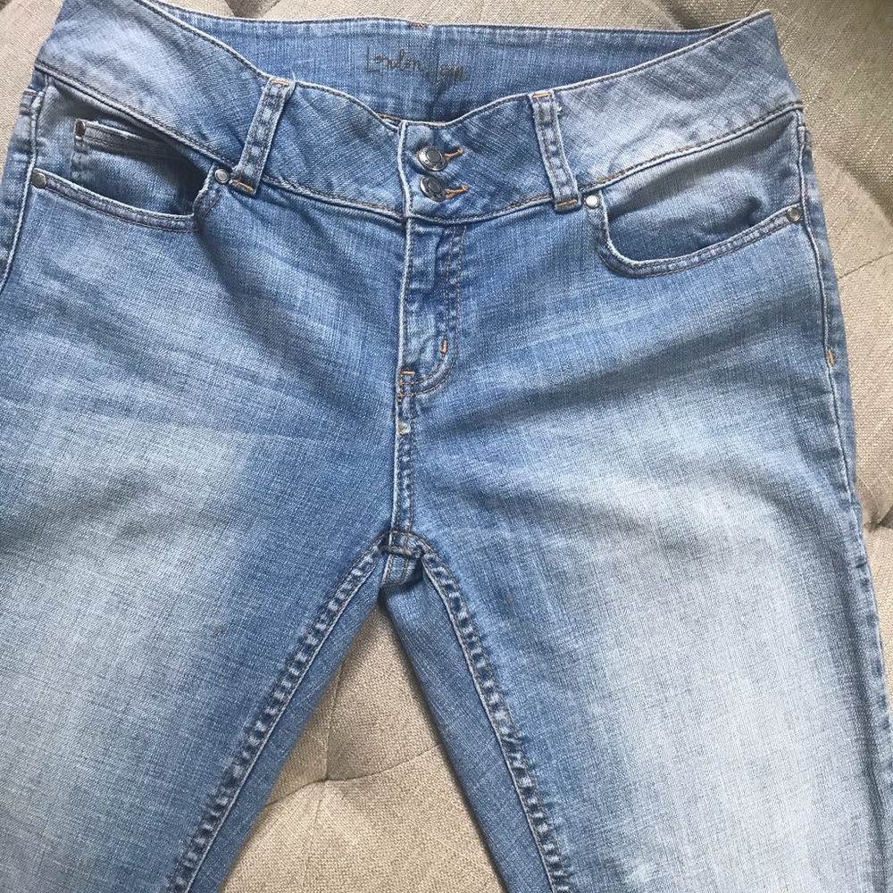 London Jean Tall Mid Rise Size 8 light wash - Picture 2 of 8